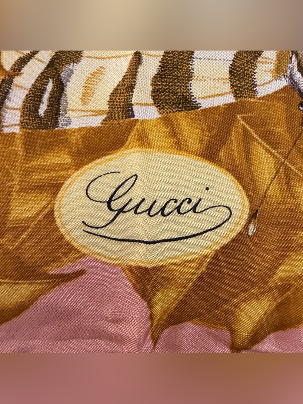 Gucci Vintage Butterfly & Autumn Leaves 100% Silk Scarf - Picture 3 of 10